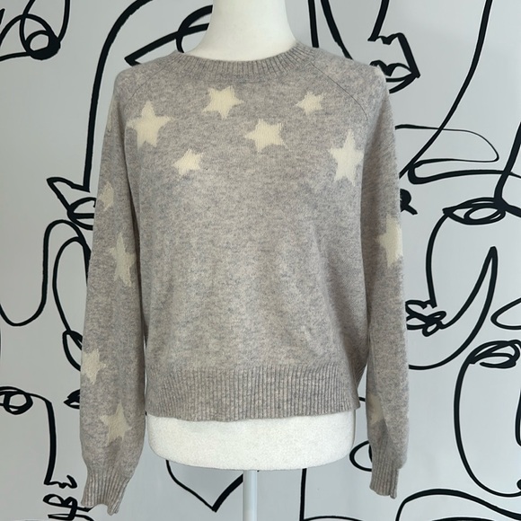 Bloomingdale’s Aqua 100% cashmere sweater  ⭐️ - Picture 6 of 6